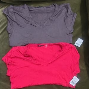 Trendy Women's V-Neck Tops - Red and Gray